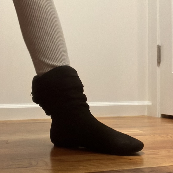 (Used) Good condition faux suede floppy black boots Mid length Size 6 - Picture 4 of 6